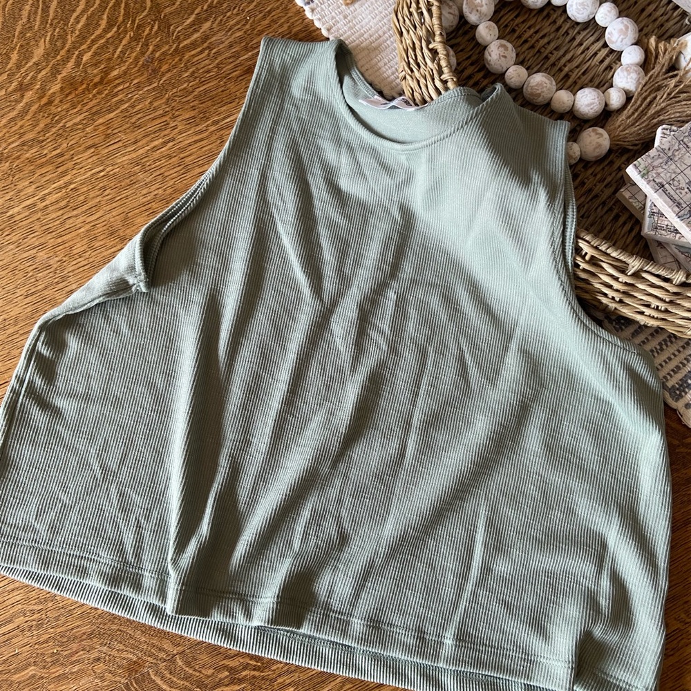 Double Zero Sleeveless Ribbed top/pants set in Soft Green
